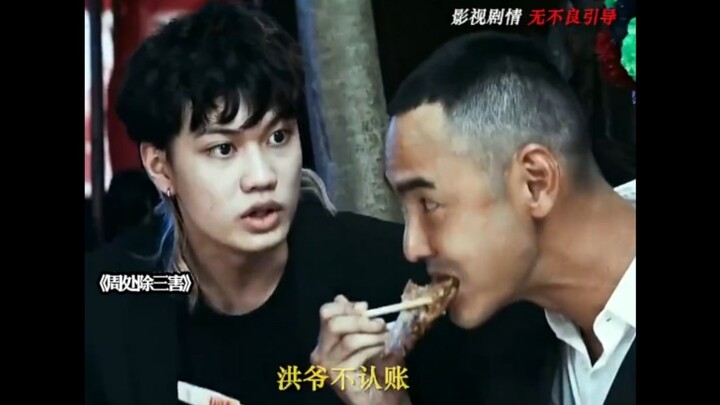 To be honest, this guy is really enjoying his lunch! By the way, how many lunch boxes did they have 
