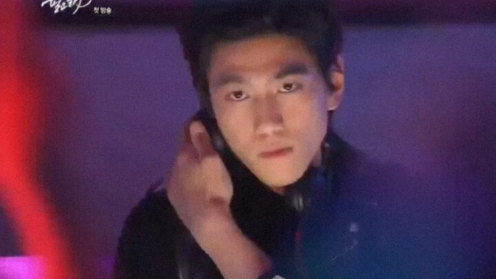 The male protagonist recognized Xiao Qingmei after a long absence, and looked at the naked eyes (lov