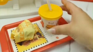 用玩具制作各种迷你版的美食