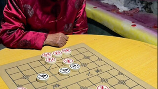 用ai开挂跟姥爷下象棋，姥爷直呼过瘾！不得不佩服姥爷下赢了