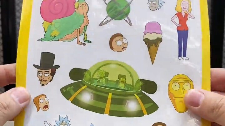 คอลเลกชันการ์ตูนต้นฉบับอย่างเป็นทางการ "Rick and Morty" ... อยู่บ้านช่วงตรุษจีน ... ให้ลาวรุ่ยและเซี