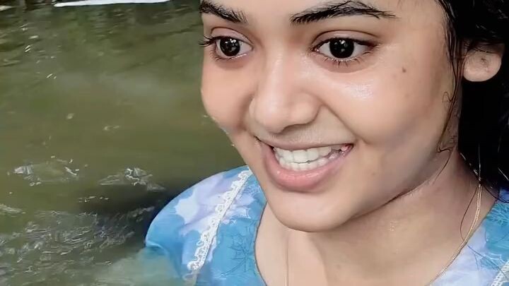 Cute girl,❤️❤️❤️❤️