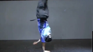 I think this is the first time I’ve seen Yell’s one-handed spin. I feel so empty!!!