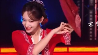 【تشنغ شياو】 في الليل الممطر الخفيف أسأل عن زهرة هاي تانغ｜تحليل مدى ملاءمة فتيات الفرقة الغنائية الرق