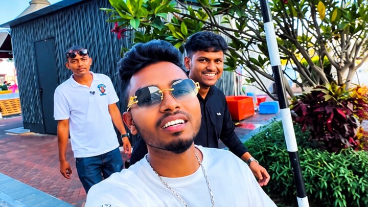 টাকা আছে, গার্লফ্রেন্ড কই? 😂💸💔
