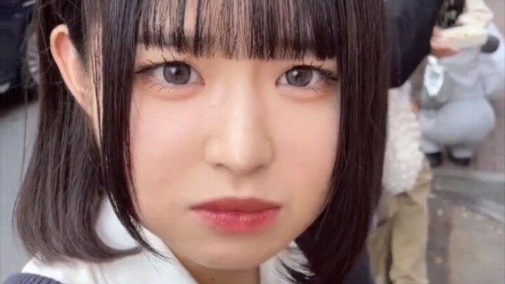 Cô gái giống như con marmot