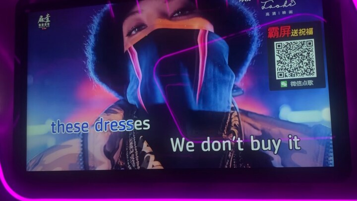 Tại KTV bật mic hết cỡ, cùng hát hò tưng bừng với màn rap Shut Down