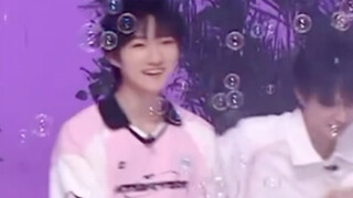 【黄朔】《Levitating》伪直拍！扭两下钓成翘嘴了