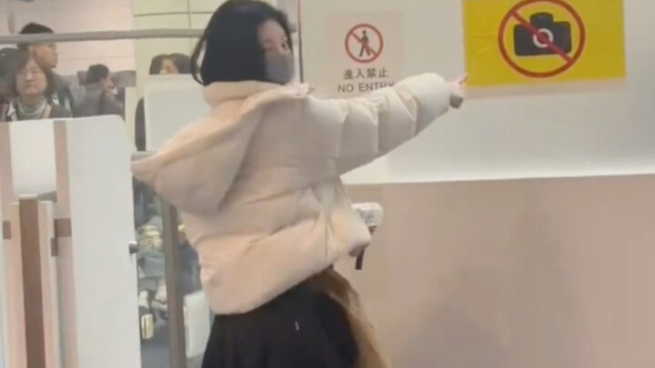 I knew Li Yuanxi had lost weight, but I didn’t expect her to be this thin.