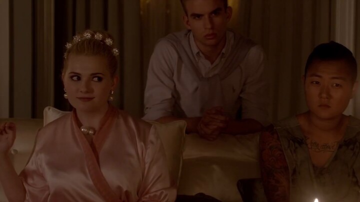 Truth or Dare, how to play it fun? Emma Roberts will teach you