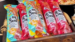 #TearApartRoastedNeck Today, Binbin almost figured me out, but luckily my mom was one step ahead! #T