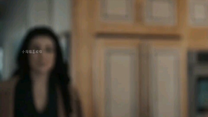 ลูกตาขนาดยักษ์ปรากฏขึ้นเหนือท้องฟ้าเมือง คุณกล้าเงยหน้ามองมันไหม?