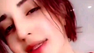 Selebriti internet wanita #Irak ditembak mati oleh saudara laki-lakinya yang berusia 17 tahun: Dia d