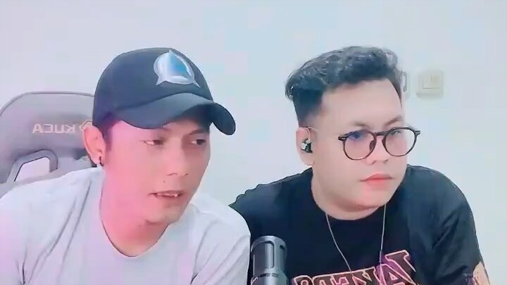Kalo blm sempurn Blom mulai Live nya Editor sama Tim cretive