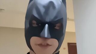 Ternyata Batman adalah badut terbesar di Gotham