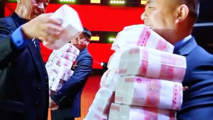 Among companies that can rival Fengdonglai, Cui Peijun’s stands out—one who hands out cash on a whim