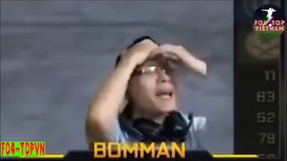 Bomman phải quỳ lại trước pha xử lý này