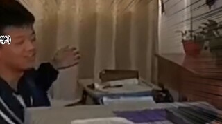 During my English speech at school, I silently took out the original piano...🤔