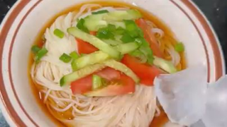 Muôn Kiểu Ăn Mì Của Pít _ Pít Ham Ăn