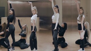 Dance cover dengan lagu aespa - "Black Mamba" di dance studio