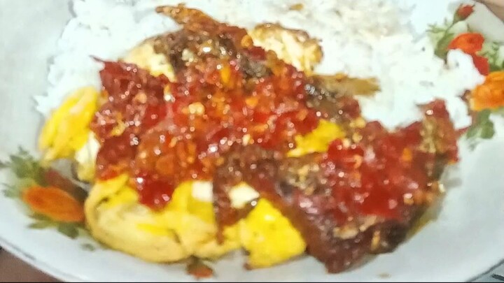 telur ceplok sambal ikan