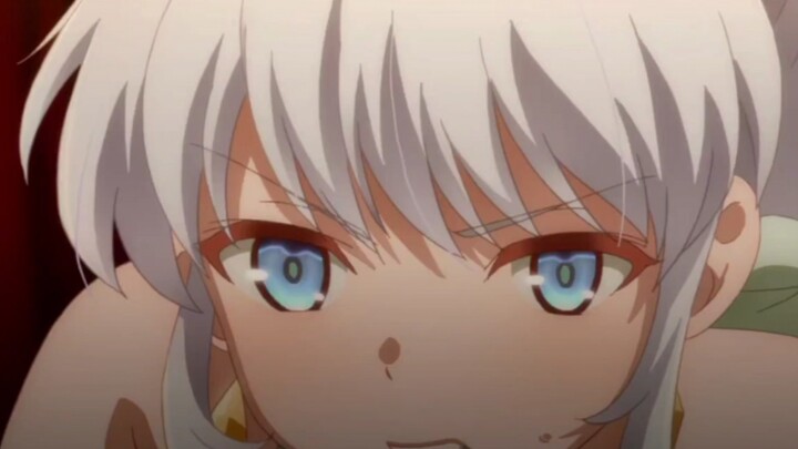 White hair + maid + high heels = explosive combat power