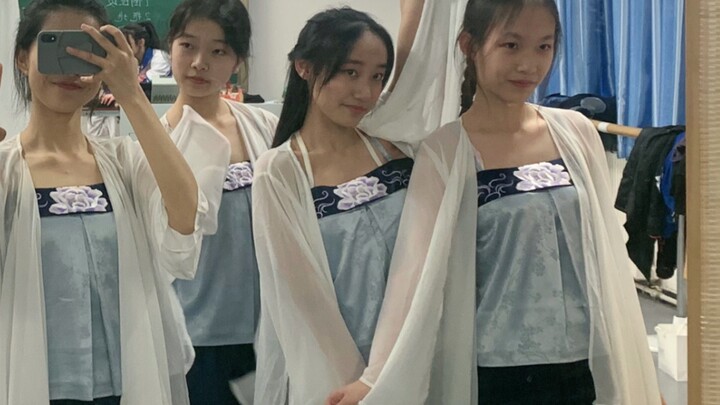 The ladies who danced to "Mang Zhong" are here again! ——"Su Mu Zha" practice room version