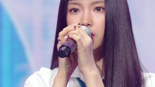 NewJeans' new song "Hurt" 220826 performance stage!