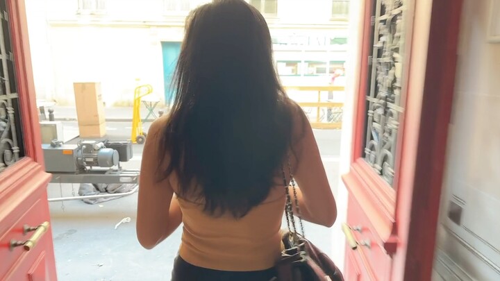 لا بد من ثلاثة أشخاص على الأقل، من يستطيع مساعدتي في نقل الأثاث في باريس؟