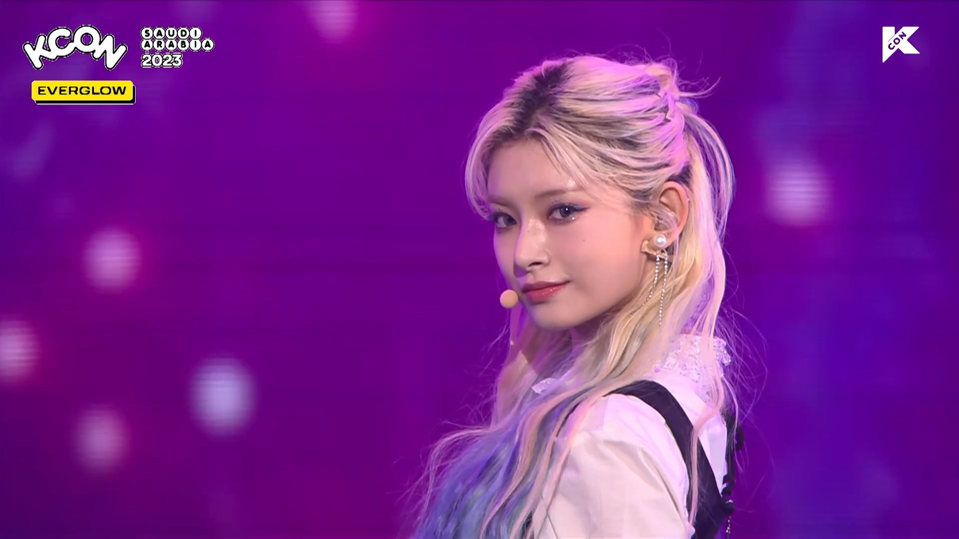 EVERGLOW KCON Saudi Arabia トレカ ミア