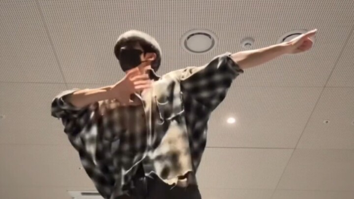 Park Ji-sung's "Like JENNIE" dance Cha🌟🔥