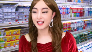 ความแตกต่างระหว่างคนซื้อไอศกรีมในอดีตกับปัจจุบัน