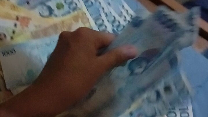 Basta pinagpaguran malamang may sukli Yan. 🥰😊