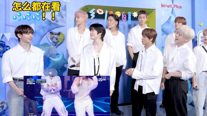 Saat menoleh, aku baru sadar para senior NCT127 semua sedang menonton penampilanku.