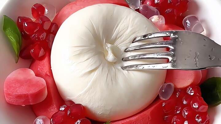 Today I'm eating pretty milk buns~