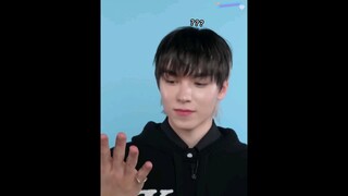 vernon's hand got some marks from handwriting using crayon and marker 😅🖍 #seventeen #vernon