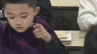 真的好可爱的两小孩