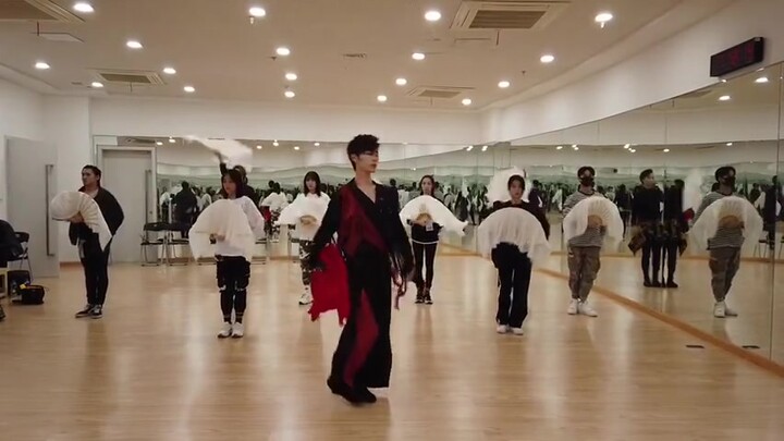 #Song Jiyang blindfolded dancing# Practice room version of "Lonely City"