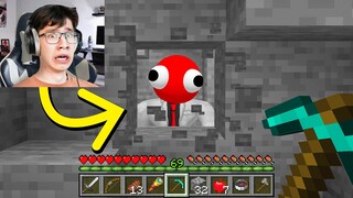 I Scared My Friend as RAINBOW FRIENDS in Minecraft