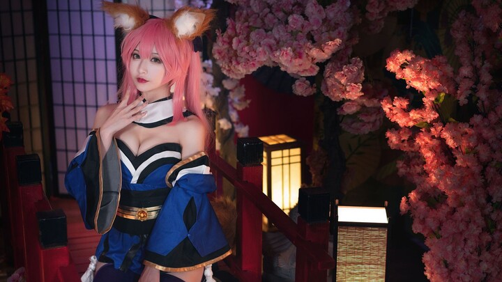 "Cosplay Treasure Beauty" Teppanyaki Ghost Dance dengan mantan istri Tamamo mengucapkan Selamat Tahu