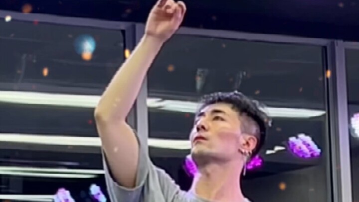 【Bai Xiaobai】"Malam di Ulaanbaatar" koreografi jazz gaya Tiongkok versi pengambilan gambar langsung