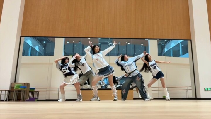 【Cảnh báo】Phòng tập luyện chưa công khai của một nhóm nữ bị rò rỉ…