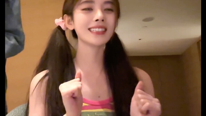 【Ju Jingyi】"Angin berhembus lembut～aku mendengar suaramu" bernyanyi akapela "You"