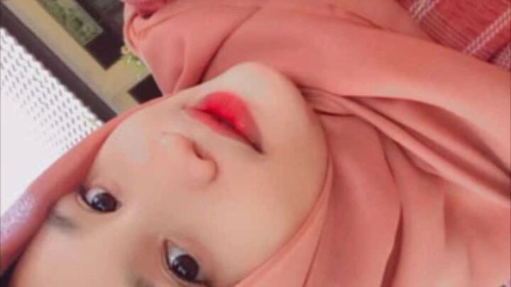 gak papa jelek yg penting wibu hhh😁