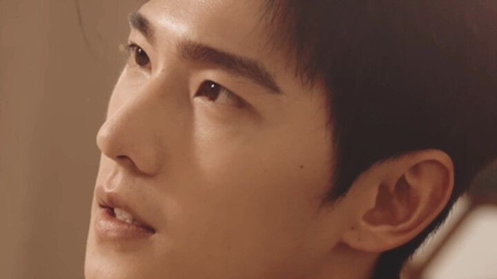 “Mm, judging by Yang Yang’s kiss scenes, he’d definitely nail a suave scoundrel like Mo Shaoqian.”