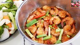 Nấu nhanh lẹ 2 món TÔM KHO SÁNH KẸO chấm RAU LUỘC ăn CƠM -  TÔM KHO NƯỚC MẮM by Vanh Khuyen