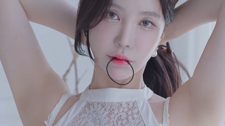 การแต่งตัวด้วยกระโปรงรัดรูปแบบโปร่งใสหลอกของพี่สาว KYUL