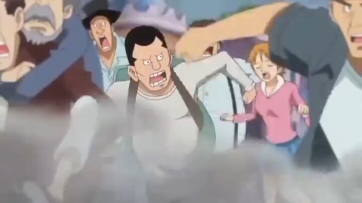 Luffy lari dikejar oleh blogger