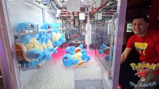 We MUST Catch the Exclusive Pokémon Prizes from the Claw Machines!