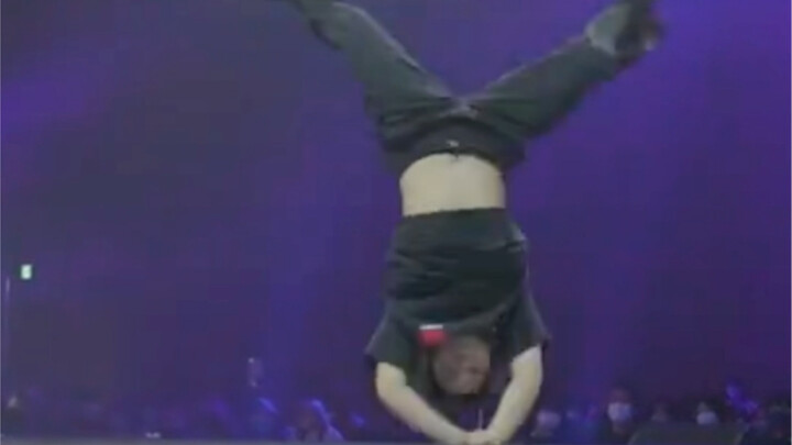 Nhảy đường phố 16 tuổi từ Hà Nam, kỹ năng nhảy siêu đỉnh khiến cả khán phòng choáng váng, hạ gục đối